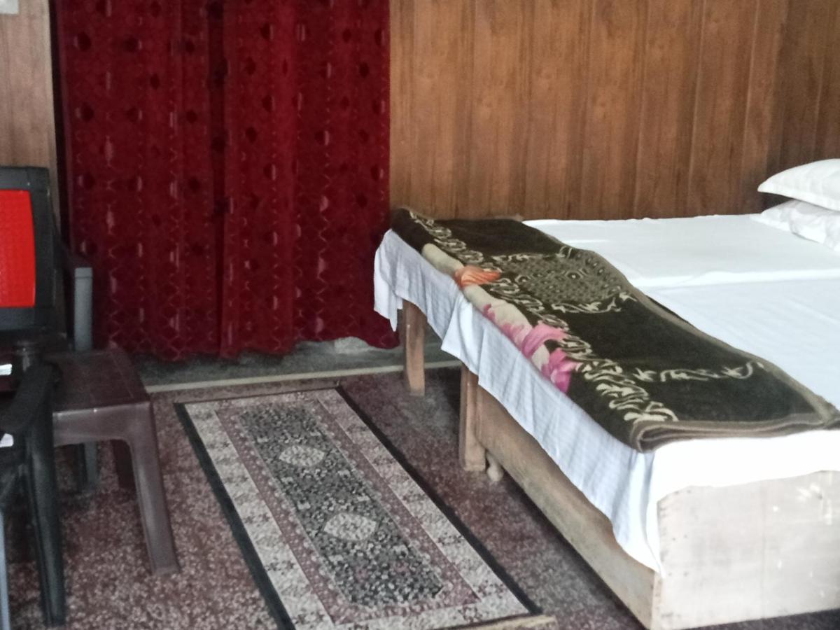 Somnath Guest house *